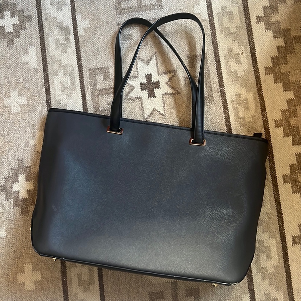 Lo & Sons Seville Tote